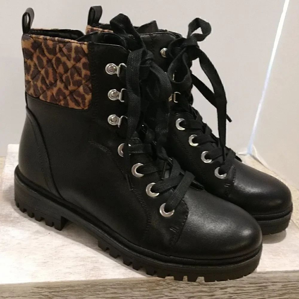 New Nine West Girly Combat Boots Leopard